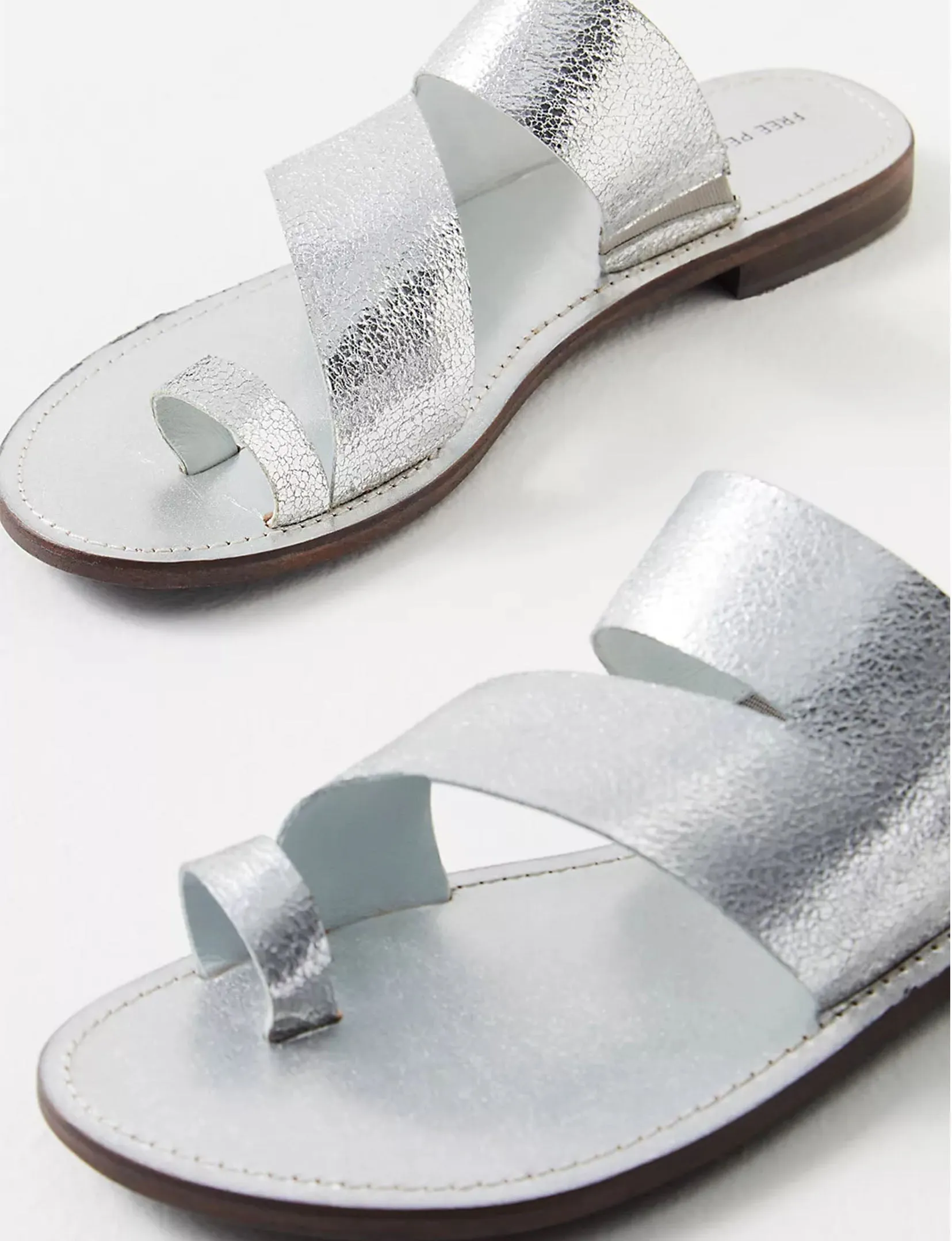 Abilene Toe Loop Sandal, Silver