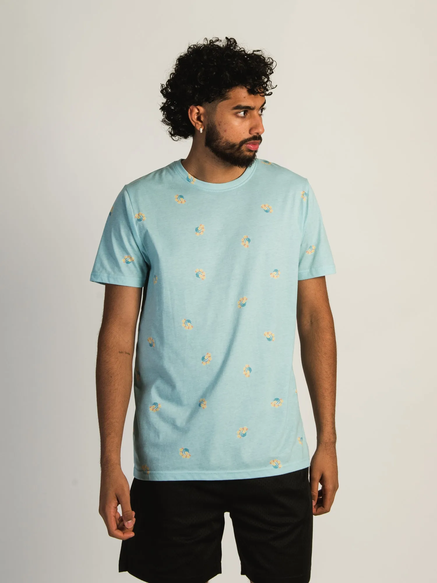 KOLBY DAVID ALL-OVER PRINT TEE