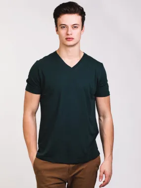 MENS VICTOR VNECK T - GREEN - CLEARANCE