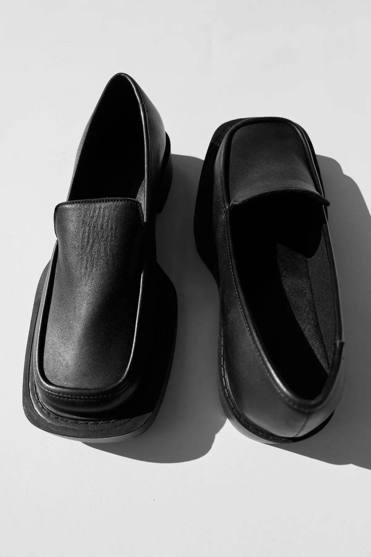 SQUARE LOAFER-BLACK