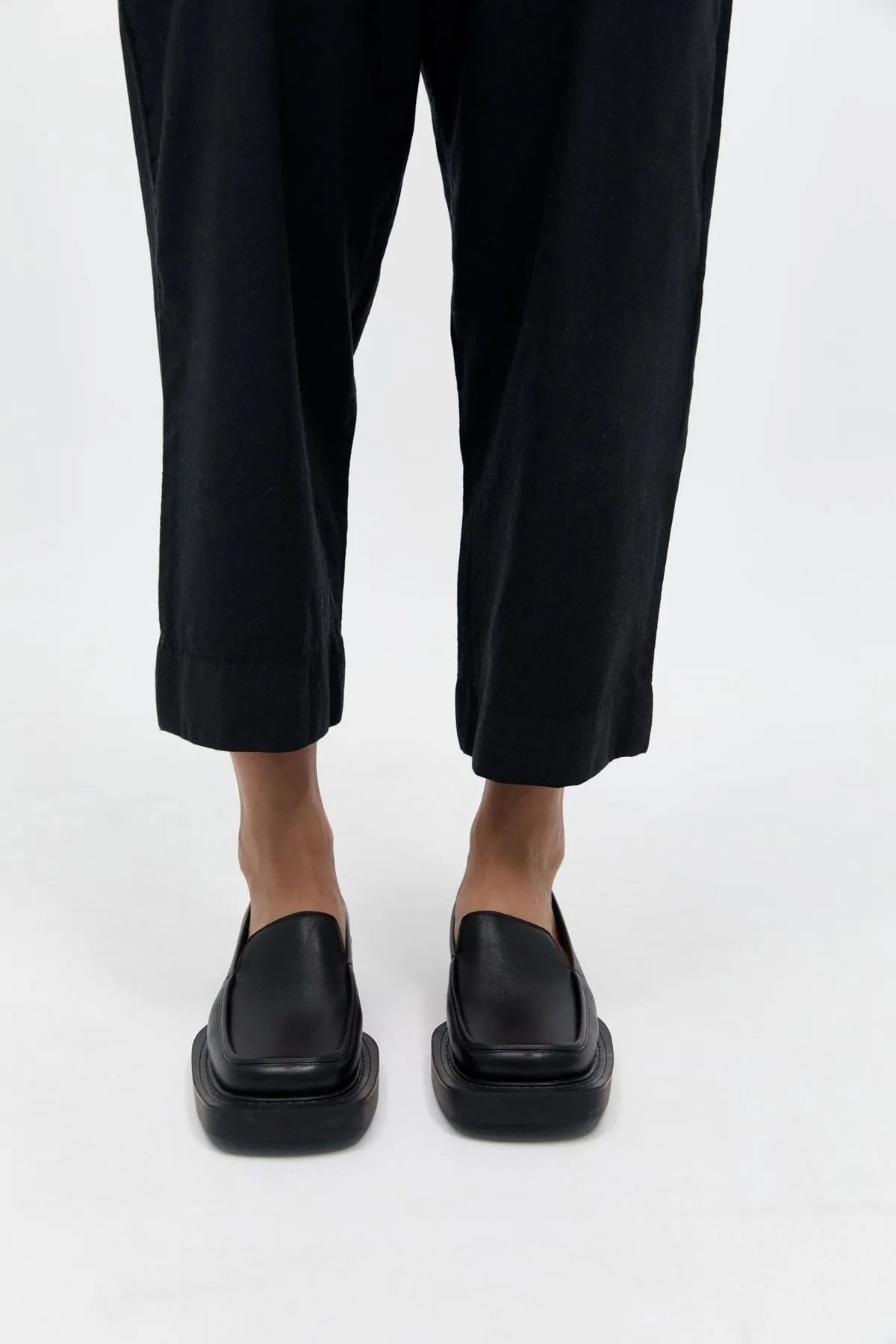 SQUARE LOAFER-BLACK